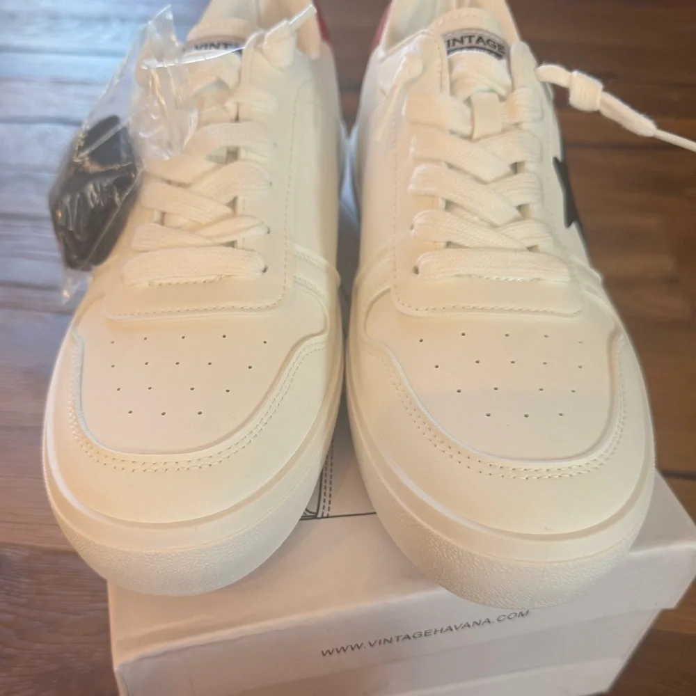 NIB Vintage Havana Sneakers - Picture 3 of 7